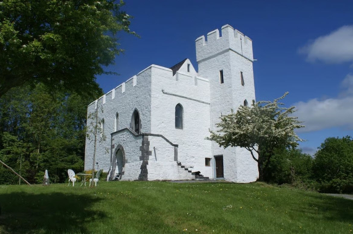Carraigin Castle, Ireland